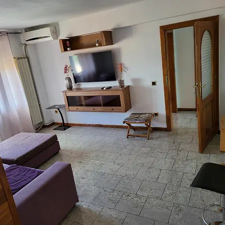 Apartament Cu 2 Dormitoare ,Ultracentral Arad Exterior photo