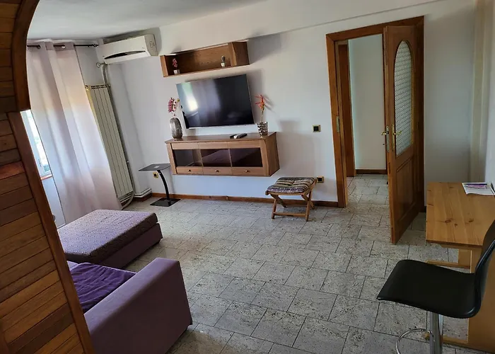 Apartament Cu 2 Dormitoare ,Ultracentral